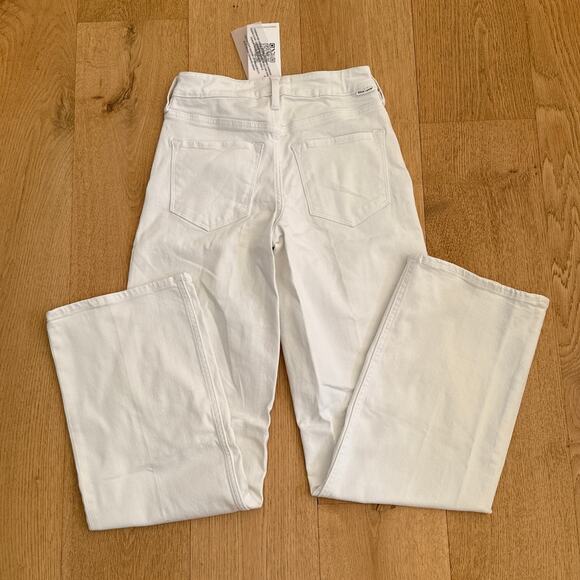 Dear John - Taylor Straight Leg Jeans in White - Picture 4 of 5